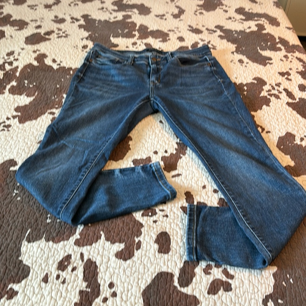 Judy blue skinny fit jeans size 13/31 great condition no holes or tears.